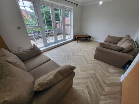 3 bedroom townhouse to rent - Photo 2