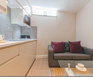 Studio to rent - Photo 1