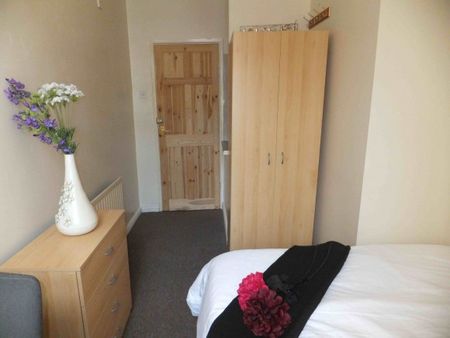 5 DOUBLE ROOMS, POPULAR STUDENT LOCATION, STAFFS UNI, STOKE-ON-TRENT - Photo 4