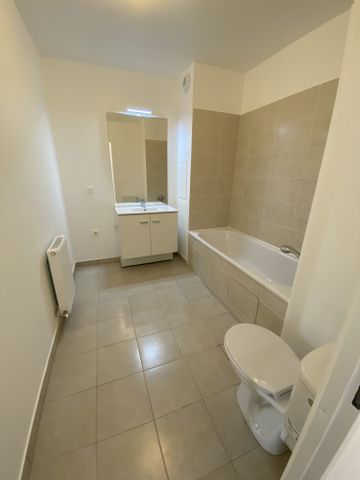 Location Appartement 2 pièces 39m² LE BLANC MESNIL 93150 - Photo 3