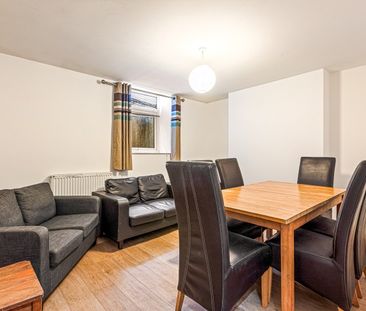 Room in a Shared House, Old Shoreham Road, BN1 - Photo 1