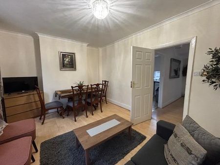 2 bedroom flat to rent - Photo 5