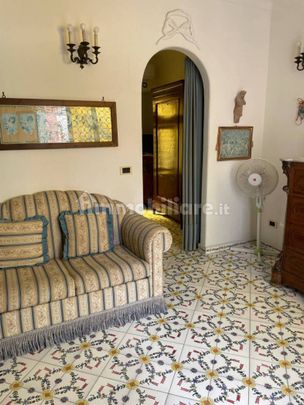 Quadrilocale via Roma 30, Centro, Ischia - Foto 1