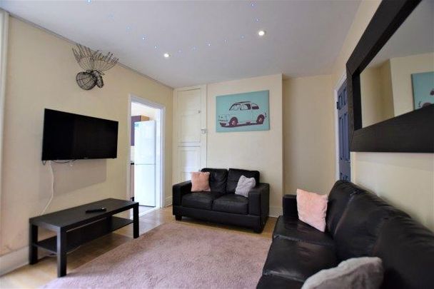 5 bedroom house share to rent - Photo 1