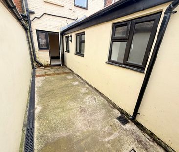 Wyndham Street, Yeovil, Somerset - Photo 2