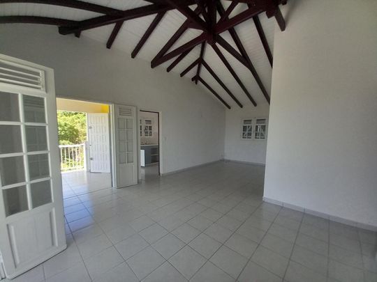 Location Appartement 3 pièces 70m² LE GOSIER 97190 - Photo 1