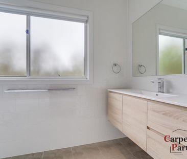 STYLISH HOME ON A 3/4 ACRE BLOCK - Photo 5