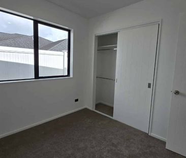 Stunning Fairly New 2-Bedroom Home in Huapai - Photo 2