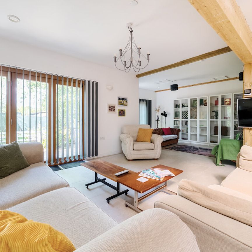 4 bedroom detached house to rent - Photo 1