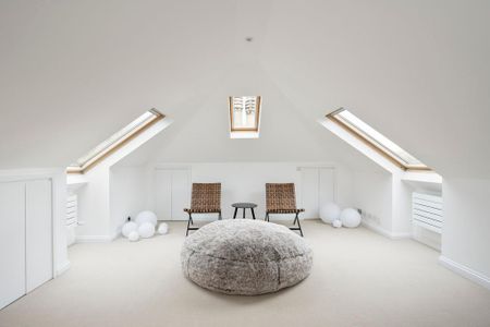 4 bedroom link detached house to rent - Photo 3