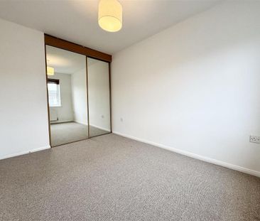 3 bedroom end of terrace house to rent - Photo 6