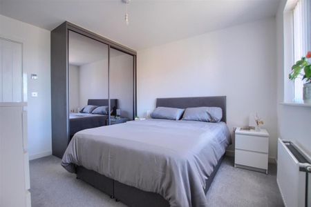 3 bedroom detached house to rent - Photo 4