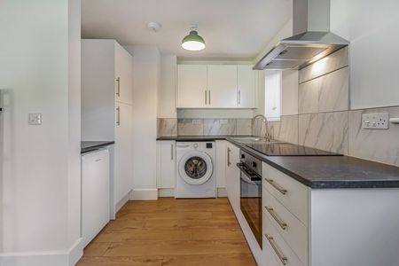 Gladstone Court, Headington - Photo 5