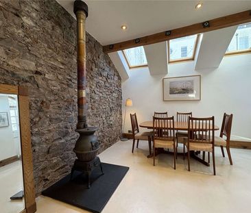 Charming three bedroom period home - Photo 3