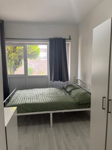 Room in a Shared House, Hilda Road, E16 - Photo 2