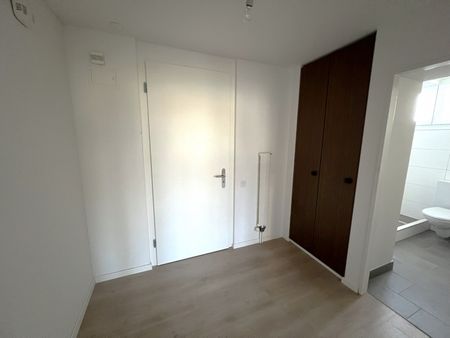 Neu sanierte 2 Zimmerwohnung - Photo 2