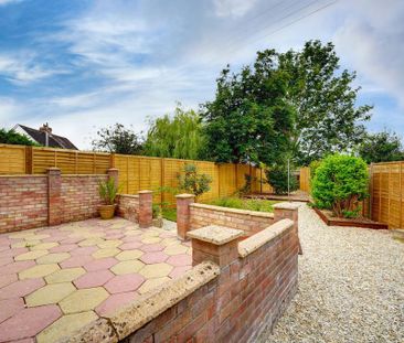 3 bedroom semi-detached house to rent - Photo 5
