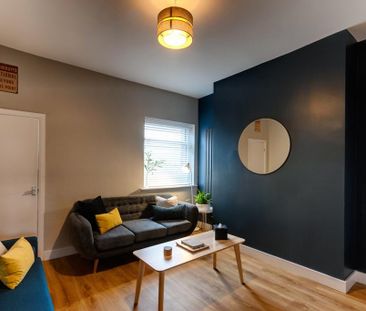 1 bedroom in a house share to rent - Photo 1