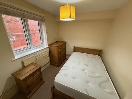 1 bedroom flat to rent - Photo 2