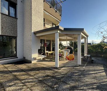 Spacious 6-room apartment with terrace and high-quality finishes - Photo 2