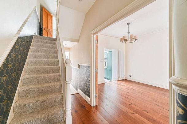 4 bedroom terraced house to rent - Photo 1