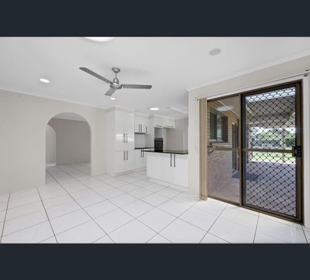 15 Barnfield Drive, Beaconsfield, Qld 4740 - Photo 1