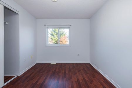 For Lease - 4 Tunbridge Road, Barrie, Ontario - Photo 3