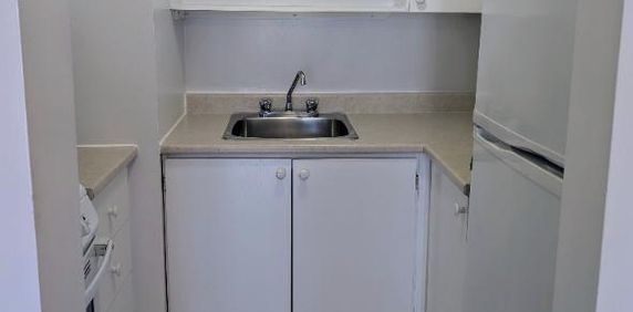 Studio 50 ans et plus chauffage électrité eau chaude inclus NON FUMEUR - Photo 2