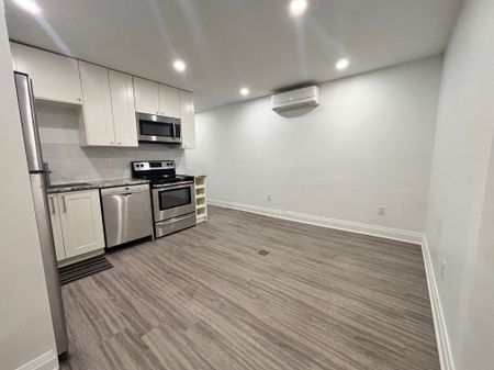 For Lease - 340 Howland Avenue Unit# Lower, Toronto, Ontario - Photo 5