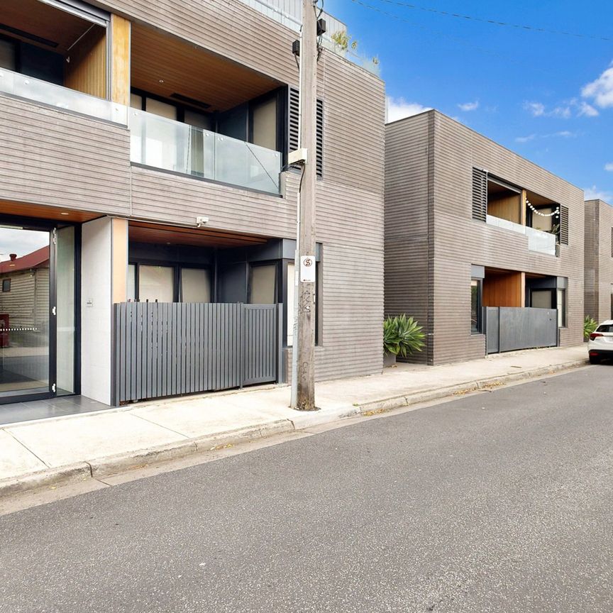 D2/42 Hutchinson Street, Brunswick East VIC 3057 - Photo 1