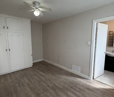 For Lease - 15191 Yonge Street Unit# 2, Aurora, Ontario - Photo 2