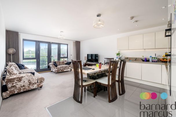 Royal Engineers Way, London, Millbrook Park - Photo 1