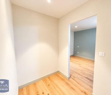 Location Appartement 2 pièces 47m² CHINON 37500 - Photo 2