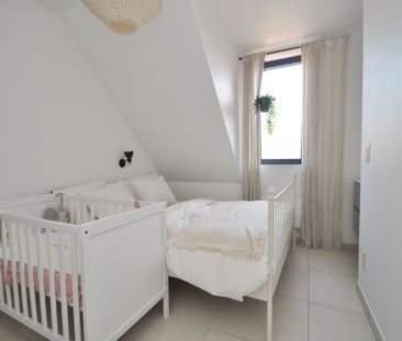 Uniek appartement met een samenspel van authenticiteit en tijdloze ... - Photo 6