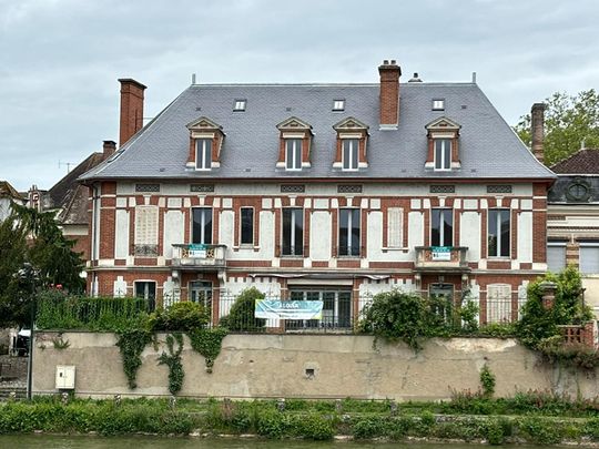 Location Appartement 3 pièces 79m² - Photo 1