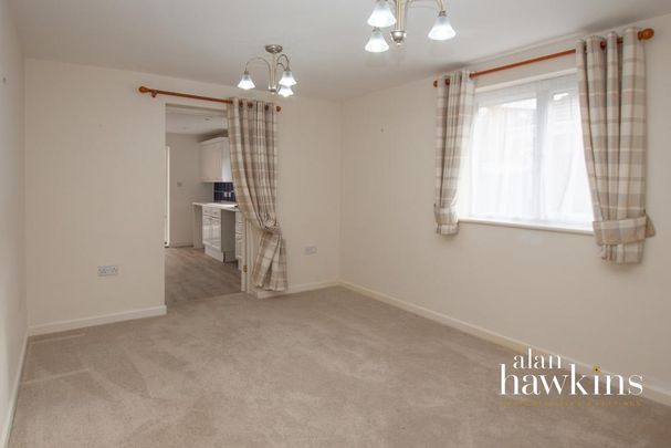 3 bedroom detached bungalow to rent - Photo 1