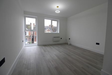 2 bedroom apartment to rent - Photo 5