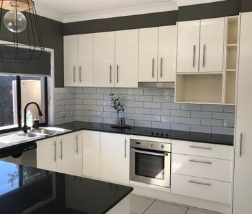 MADISON ON HARLEY - TOWNHOUSE - Photo 4