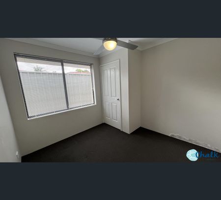 27A Woodley Way, Parmelia, WA 6167 - Photo 5