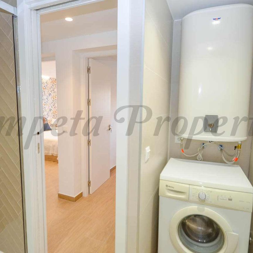 Townhouse in Sayalonga, Close to the beach - Photo 1