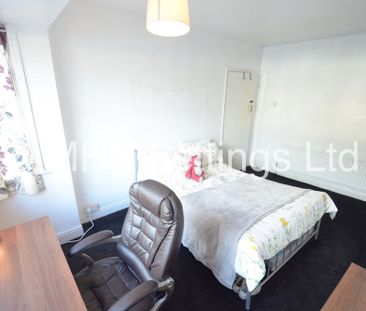 2 Bedroom Mid Terraced House for rent in Park View Avenue - Photo 2