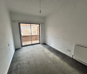 Grayshott Road, Southsea, PO4 - Photo 2