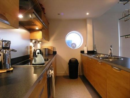 2 bedroom flat to rent - Photo 4