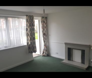 1 Bed Flat, Woodside Court, SO17 - Photo 2