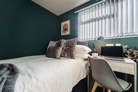 5 bedroom terraced house to rent - Photo 3