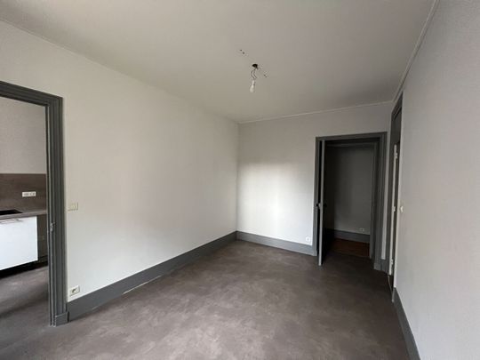 Location Appartement 5 pièces 95m² - Photo 1