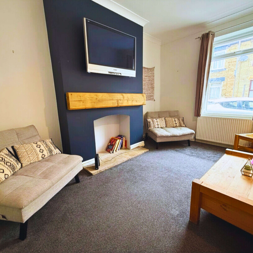 Double Room Available Room 2 - Photo 1
