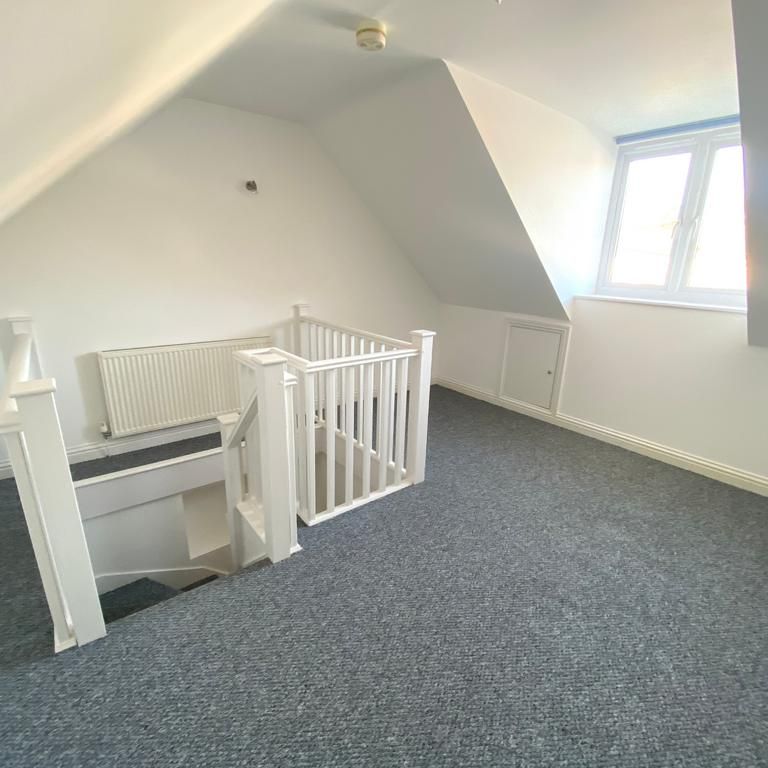 3 bedroom terraced house to rent - Photo 1