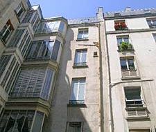 Logement à Paris, Location meublée - Photo 2
