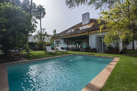 Villa for rent in Benamara, Estepona - Foto 4
